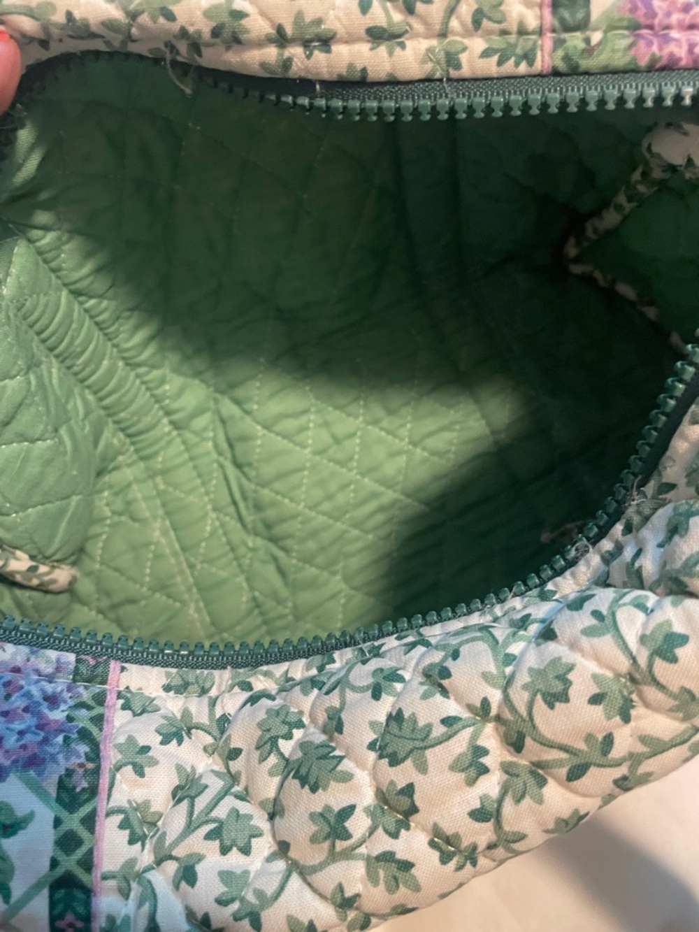 Set of 2 Vera Bradley Vintage handbags. - Picture 11 of 13